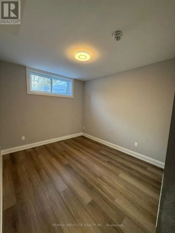 UNIT 0 - 270 BYRON AVENUE - Photo 2