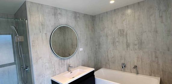 Four bedroom beauty! - Photo 2