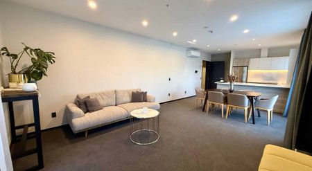 Fully furnished Executive Inner City Groundfloor Apartment - Photo 4