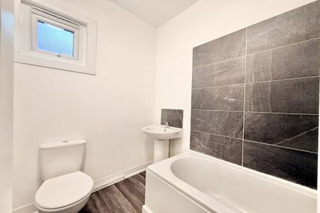 2 bed Flat Oban Road, Southend-on-Sea, SS2 - Photo 4