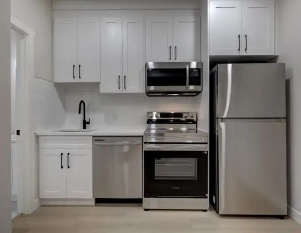 2407-B 4th Street NE | 2407 4 Street Northeast, Calgary - Photo 1