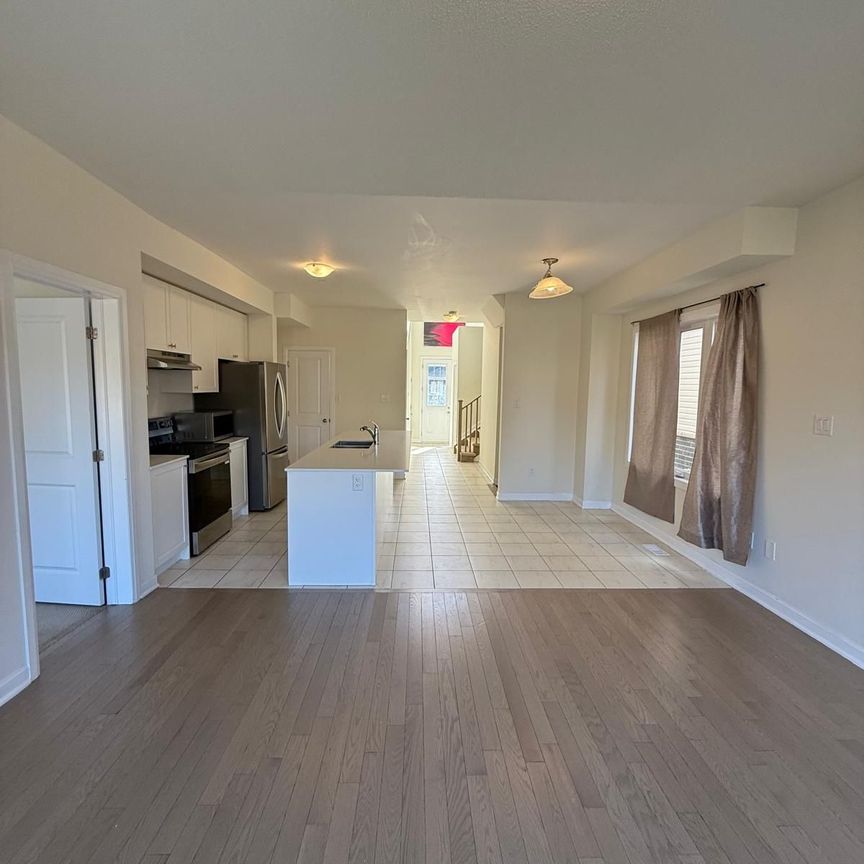 For Lease - 136 Gildersleeve Boulevard, Loyalist, Ontario - Photo 1