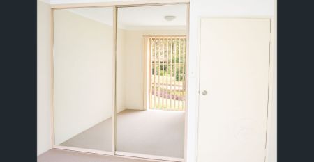 Villa Styled Apartment with Private Courtyard - Photo 5