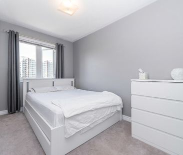 For Lease - 92 Pearcey Crescent, Barrie, Ontario - Photo 3