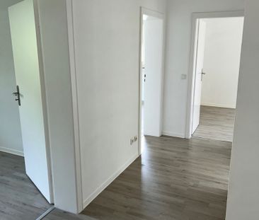 Große 3 Zimmer Wohnung -In Sanierung- - Foto 6