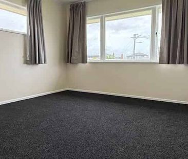 Freshly Updated Family Home Ã¢Ãâ¬Ã" Close to Westfield Manukau ... - Photo 2