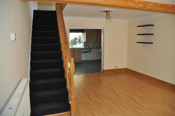 2 bedroom barn conversion to rent - Photo 1