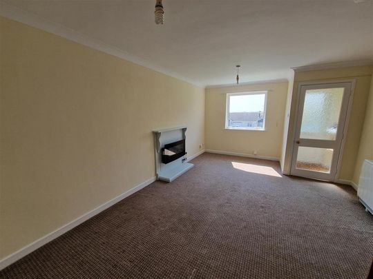 2 bedroom semi-detached bungalow to rent - Photo 1