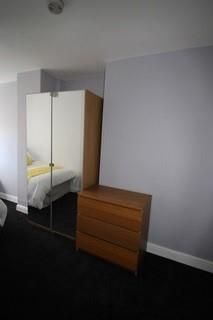 73, Flat 5 - Photo 3