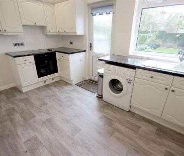 2 Bedroom House - Semi-Detached To Let - Photo 6