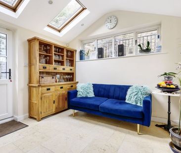 Crownpits Lane, Busbridge, Godalming, Surrey, GU7 - Photo 4