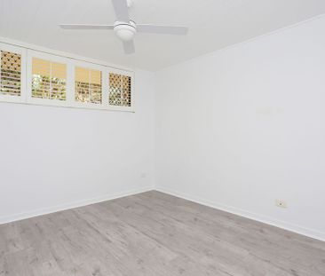 FULLY RENOVATED ONE BEDROOM BEACHFRONT UNIT - Photo 1