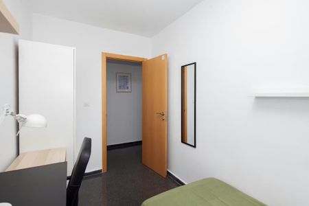 Avinguda del Port, Valencia, Valencian Community 46021 - Photo 5