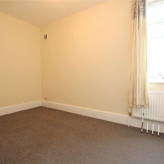 Ashford Road, Swindon, Wiltshire, SN1 - Photo 1