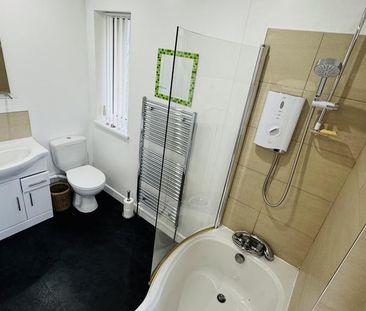 3 bedroom semi-detached house to rent - Photo 1