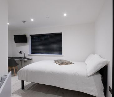 6 bedroom flat to rent - Photo 4