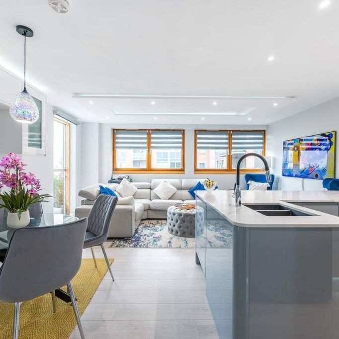 2 bedroom flat to rent - Photo 1