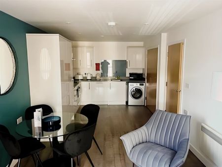 Two Bedroom Apartment - Rooftop Terrace - Photo 4