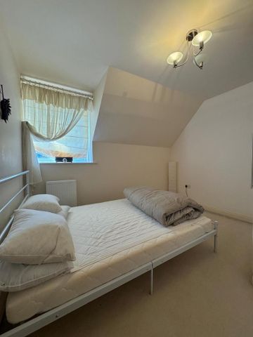 3 bedroom flat to rent - Photo 5