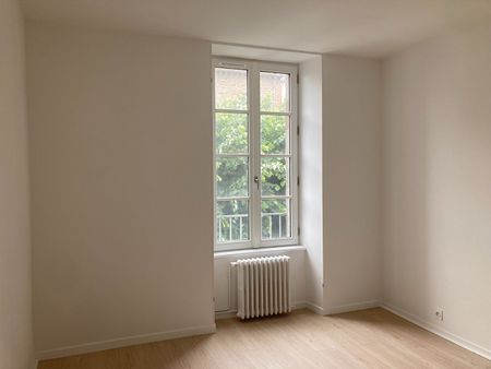 Location Appartement 2 pièces 59m² DOL DE BRETAGNE 35120 - Photo 5