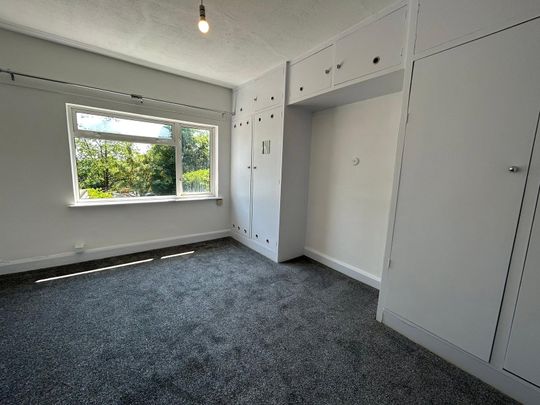 2 bedroom Maisonette in London Road, Bracknell - Photo 1
