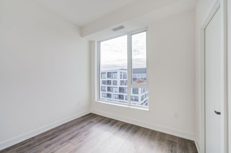 For Lease - 2475 Old Bronte Road Unit# 807, Oakville, Ontario - Photo 3