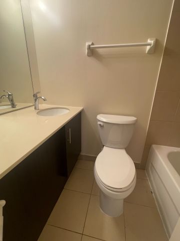 For Lease - 736 Bay Street Unit# 403, Toronto, Ontario - Photo 3