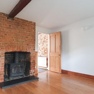 Russell Court Mews, Port Vale, Hertford - Photo 2