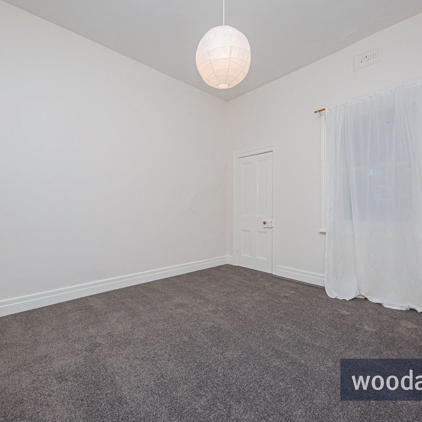 Attractive two-bedroom home in the heart of Hawthorn - Photo 1