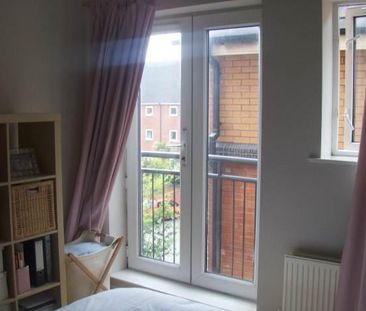 2 bedroom flat to rent - Photo 2