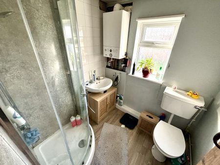 2 bedroom terraced house to rent - Photo 3