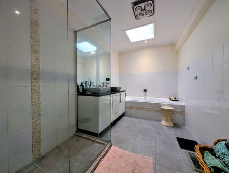 Welcome Home - Photo 2