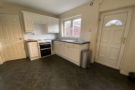 Bosley Square, NG9 2TS - Photo 5