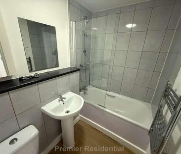 Stand Lane, Radcliffe, M26 - Photo 5