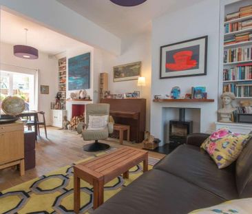 4 bedroom terraced house to rent - Photo 3