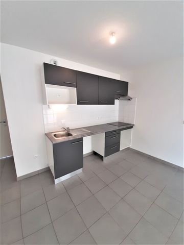 Location Appartement 4 pièces 80m² ST JORY 31790 - Photo 3