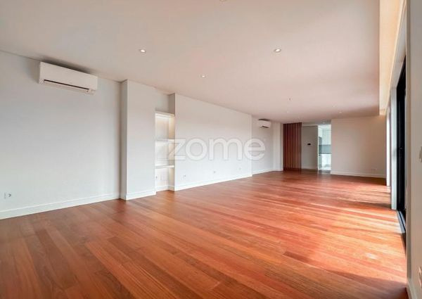 Apartamento T4 em Porto