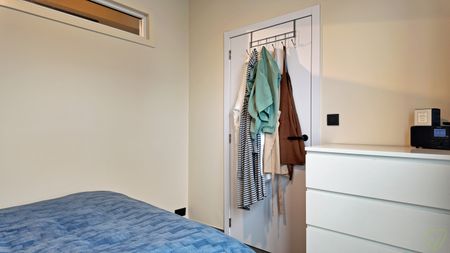 Gerenoveerde woning met zonnige tuin en zonnepanelen in Eeklo! - Photo 4