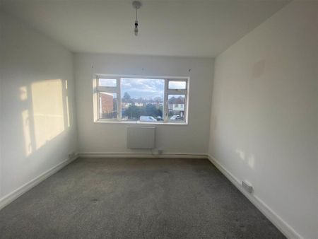 3 bedroom apartment to rent - Photo 4