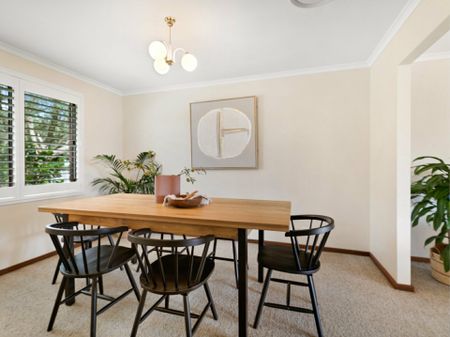 Spacious Family Home in a Prime Belmont Location - Photo 3