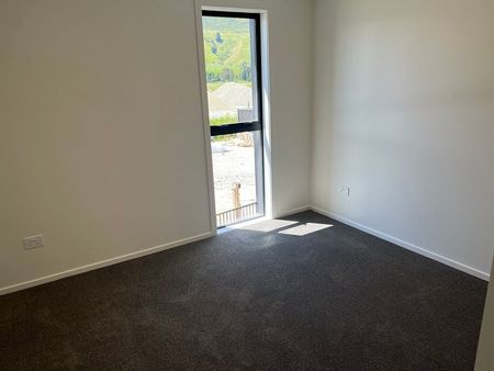 Brand new townhouse - Photo 3