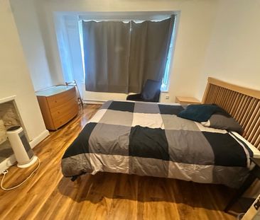 Room in a Shared House, Manor Way, CR4 - Photo 2