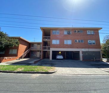 6 / 4 Rothschild St, Glen Huntly - Photo 6