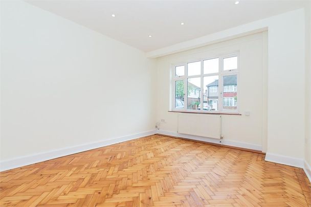 4 bedroom semi-detached house to rent - Photo 1