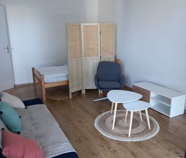 Location Appartement 1 pièce 30m² - Photo 2