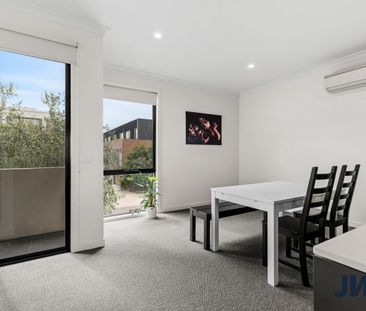 Enjoy The Best Of Footscray Today's Way - Photo 2