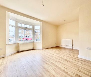 4 bedroom detached house to rent - Photo 1