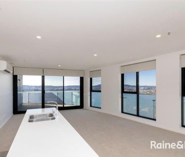 Sleek & Modern Living - Photo 1