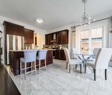 For Lease - 63 Ken Sinclair Crescent, Aurora, Ontario - Photo 4