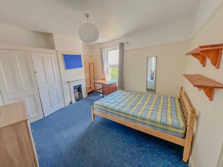 6 bedroom terraced house to rent - Photo 5